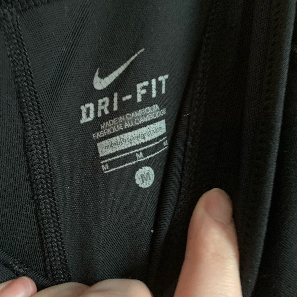 Nike running Size medium carpi pants Black Crop - Picture 4 of 8